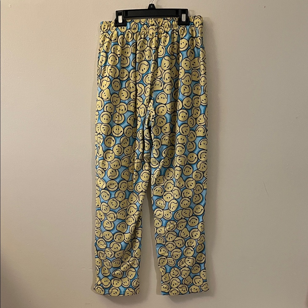 Smiley Face Patterned Pajama Pants - Picture 4 of 4